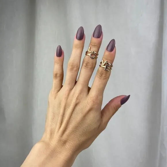 💕 NWOT Gold Tone L O V E Midi Ring Set Size 3 - 3.5 LOVE Stacking Rings - Picture 11 of 14